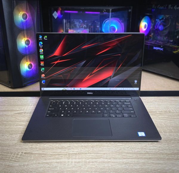 Ноутбук Dell XPS ( 4K ) I7-7700HQ 16Gb 256SSD GTX1050-4Gb
