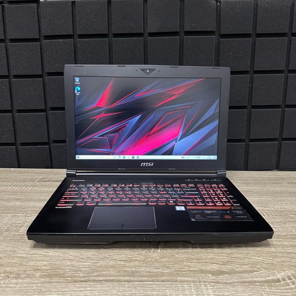 Ноутбук MSI Titan 8RF 120Hz i7-8750H/16Gb/512Gb/GTX1070-8Gb Б/В