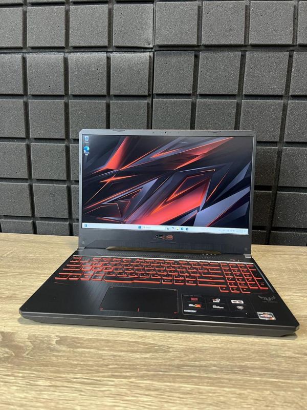 Ноутбук Asus Tuf Gaming FX505DY Ryzen 5 3550H/16Gb/250SSD+1TbHDD/RX560X Б/В
