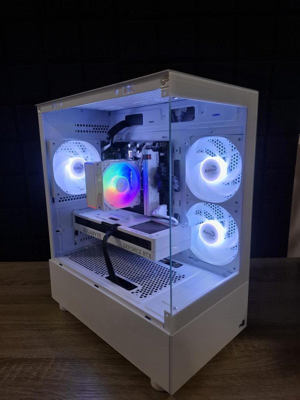 ПК AeroCool Mini White Ryzen 5 5600/32GB/480SSD/RTX 4060Ti-8GB Б/В