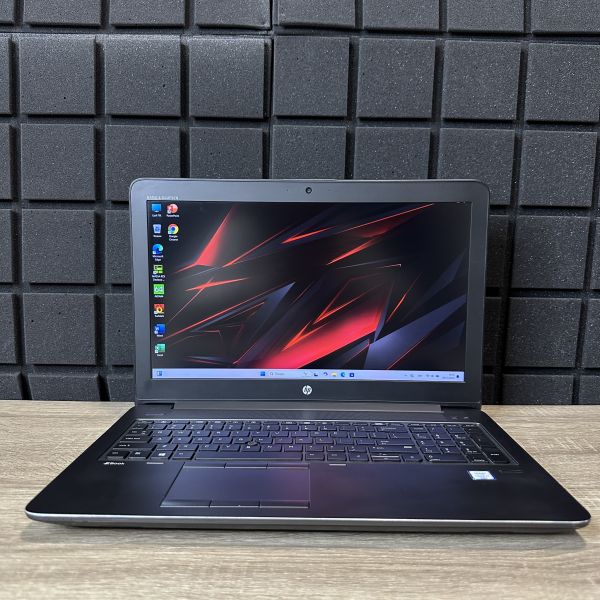 ноутбук ZBook 15 G3 i7-6700HQ/8GB/256SSD/QuadroM1000M-2GB Б/В