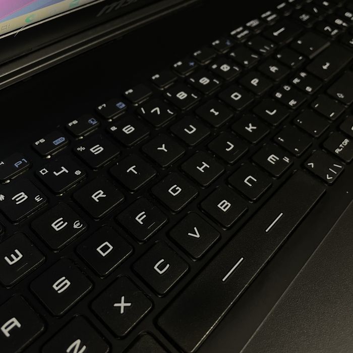 Ноутбук MSI GL62M 7RD i5-7300HQ/8GB/256SSD/GTX1050-2GB Б/В