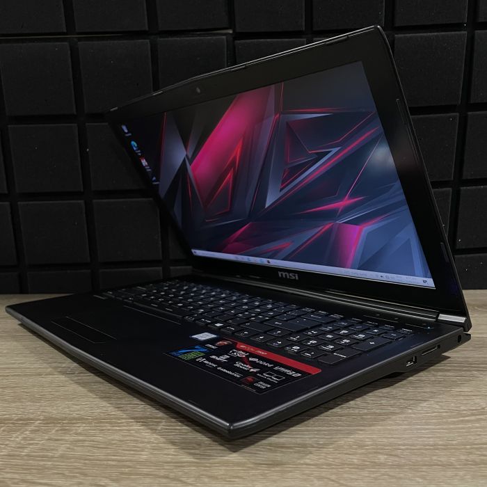 Ноутбук MSI GL62M 7RD i5-7300HQ/8GB/256SSD/GTX1050-2GB Б/В