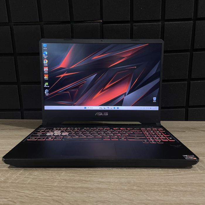 Ноутбук Asus Tuf FX505DT Ryzen 5 3550H/16GB/256GB SSD/GTX1650-4GB Б/В