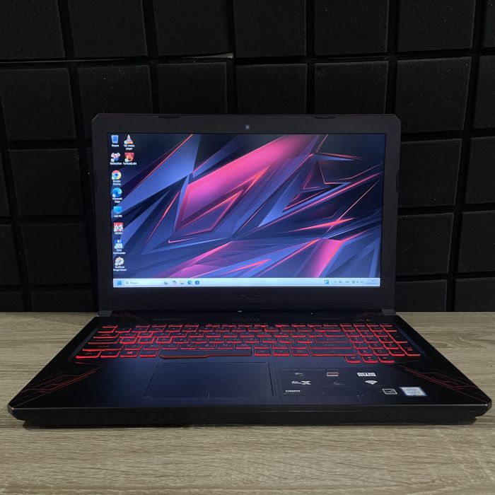 Ноутбук Asus Tuf FX504GD I5-8300H/10GB/256SSD/GTX1050-2GB Б/В