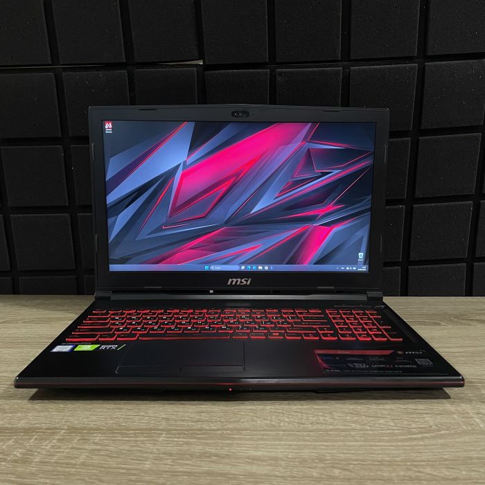 Ноутбук MSI GL63 8SE 120Hz I5-8300H/16GB/256SSD/RTX2060-6GB Б/В