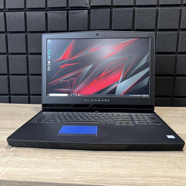 Ноутбук Dell Alienware 17.3" i7-7700HQ/32GB/128SSD+1TBHDD/GTX1070-8GB Б/В