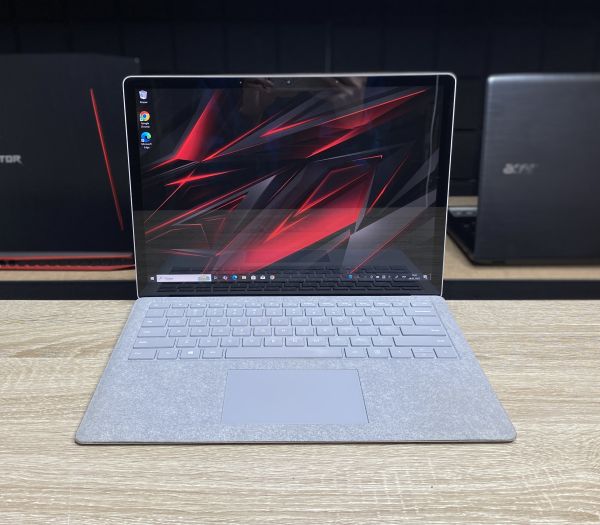 Ноутбук сенсорний Microsoft Surface 2 I5-8350U 8Gb 256Gb Graphics 620 Б/В