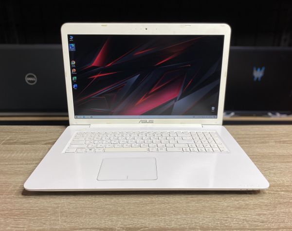 Ноутбук ASUS i7-6500U 12Gb 128SSD 2Tb HDD GTX950M Б/В