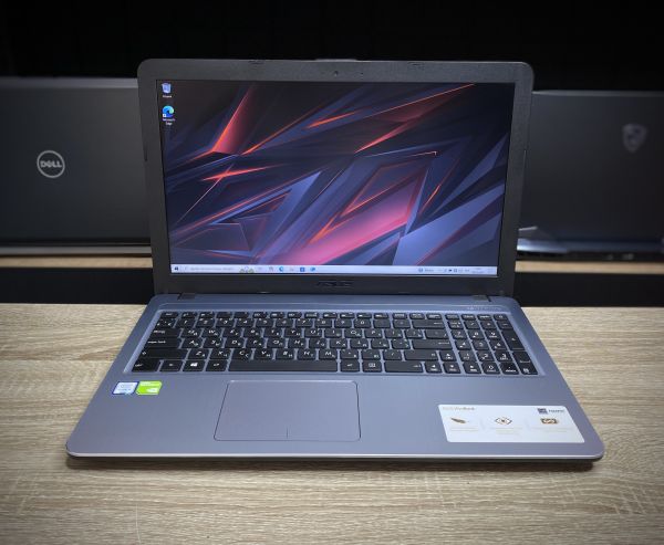 Ноутбук ASUS VivoBOOK I3-6006U 8Gb 256SSD MX110 Б/В