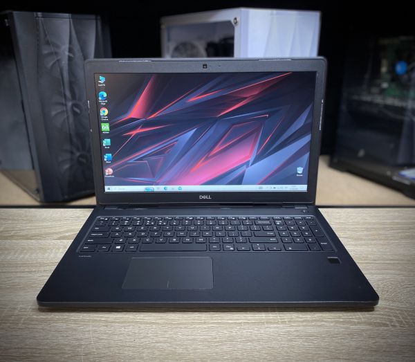 Ноутбук Dell Latitude 3580 i3-6006U 8Gb SSD 120 GB FULL HD Б/В