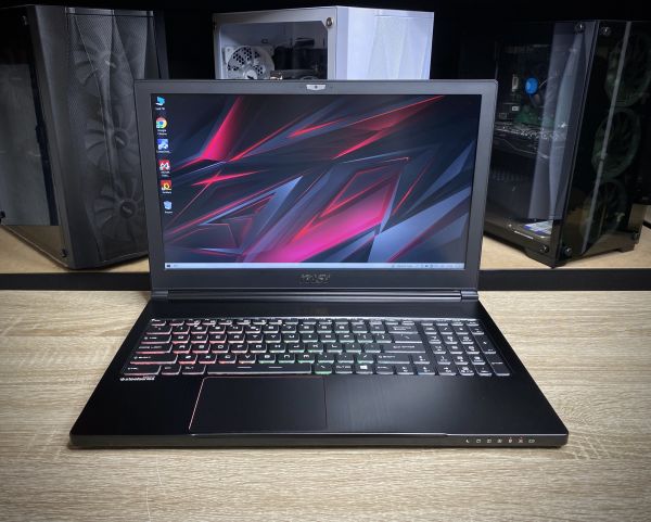 Ноутбук MSI Gs 63 I7-7700HQ 16Gb 256Gb 1Tb HDD GTX 1060 Б/В