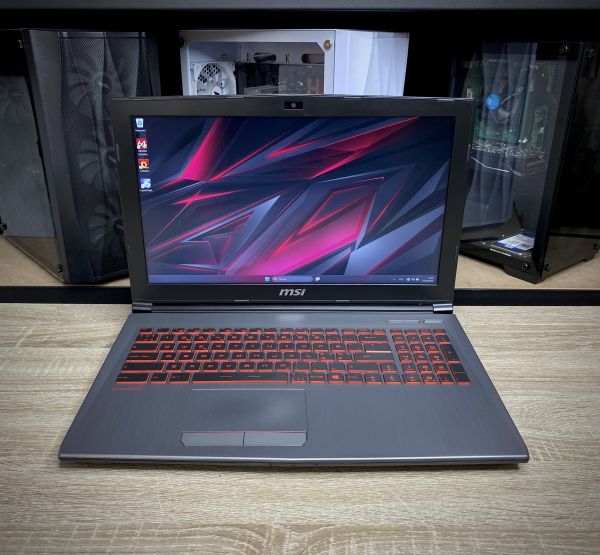 Ноутбук MSI I5-7300HQ 8Gb 256SSD 1Tb GTX1050 Б/В