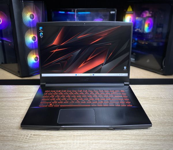 Ноутбук MSI i5-8300H 24Gb 1Tb HDD 256Gb SSD GTX1050 Ti Б/В