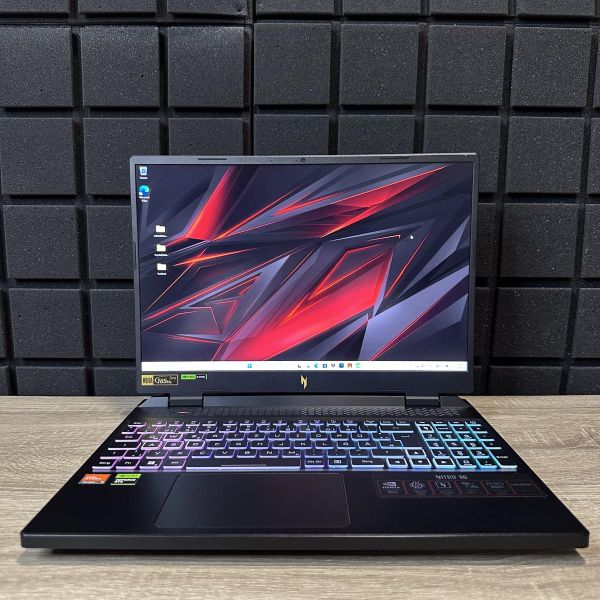 ноутбук Acer Nitro 16 165Hz Ryzen 7 7840HS/16GB/1TBSSD/RTX4070-8GB Б/В