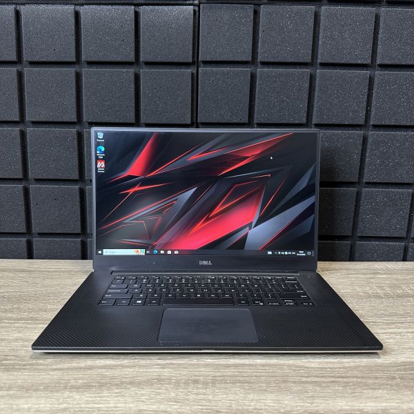 Ноутбук Dell Precision 5510 i7-6820HQ/16Gb/1tb SSD/Nvidia Quadro M1000M-2Gb Б/В